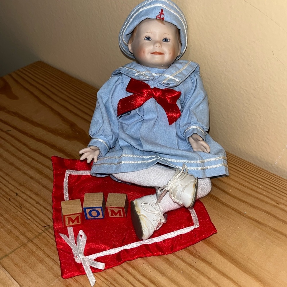 Vintage Ashton Drake Galleries AMANDA Porcelain Doll Picture Perfect Babies Mini